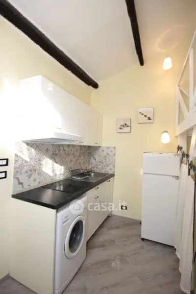 Köök - Fully Furnished Studio in Genoa's Historic Centre