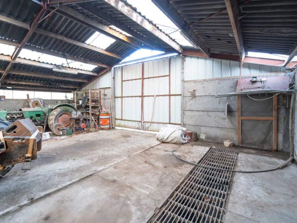 Garage - Authentic Ardennes Farmhouse with Multiple Possibilities