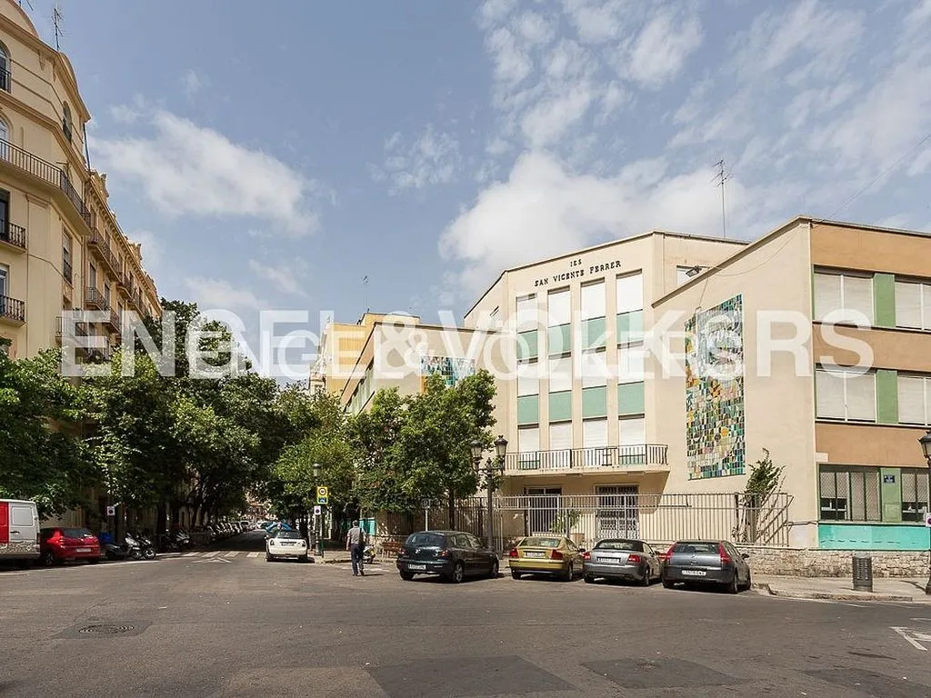 Extérieur - Apartment with Balcony in Gran Vía, Valencia