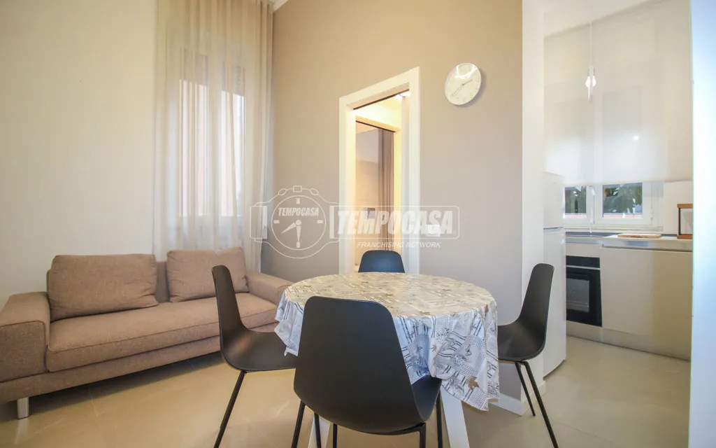 Söögituba - Modernised Triplex with Balcony in Milan