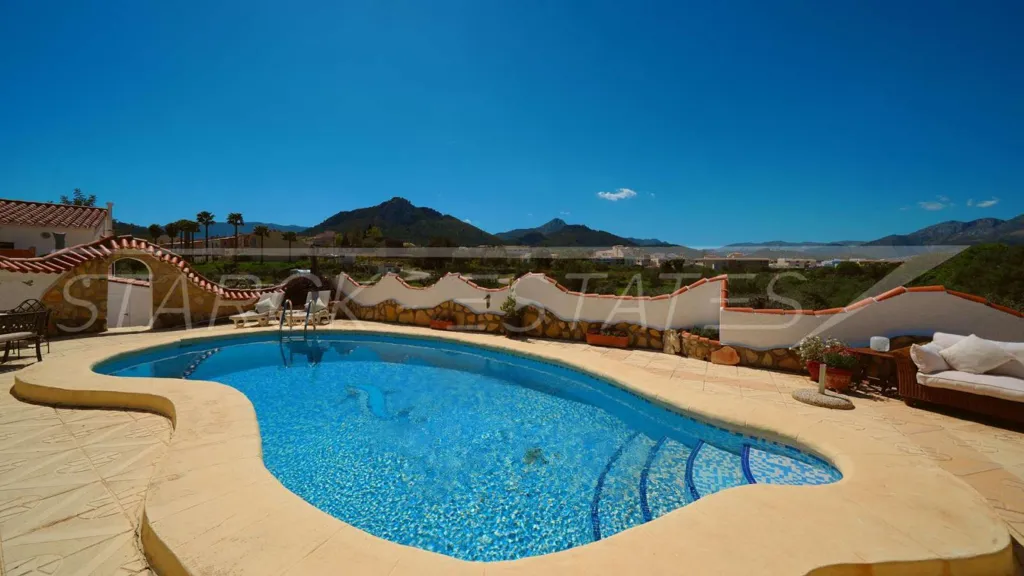 Bassein - Villa with Pool in Orba