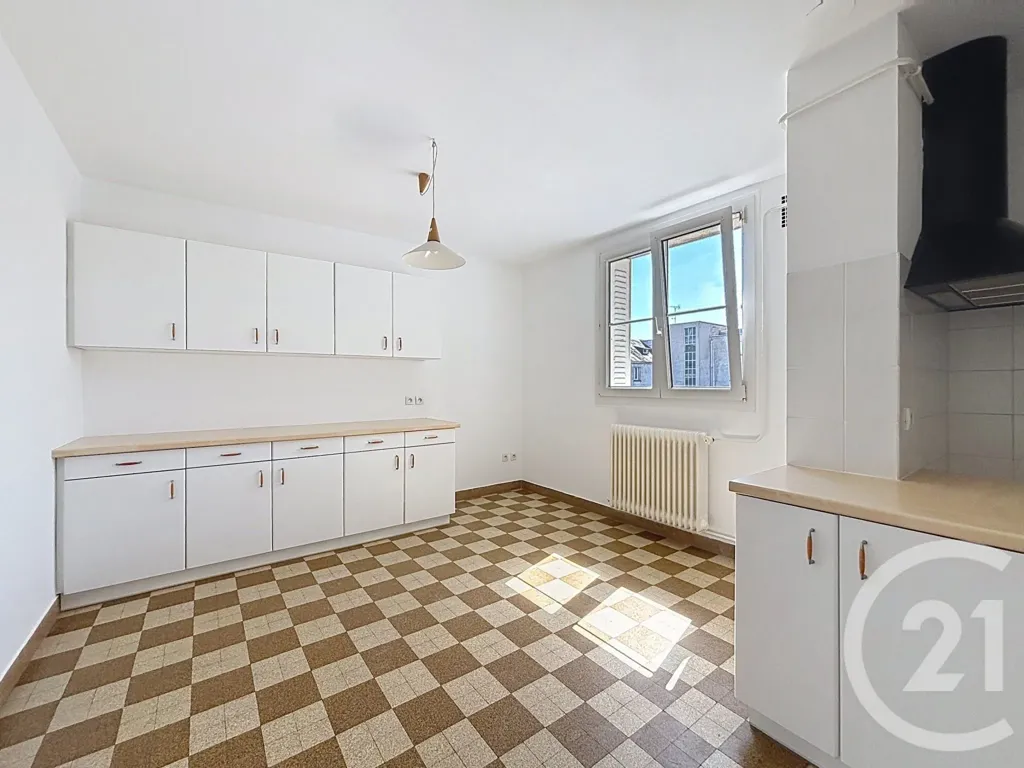 Cuisine - Appartement F5 avec Vue sur Basilique à Tours