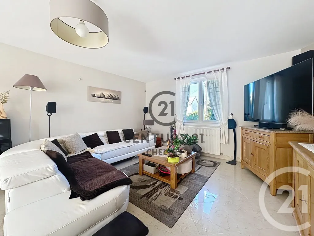 Séjour - Maison avec Terrasse et Garage à Chelles