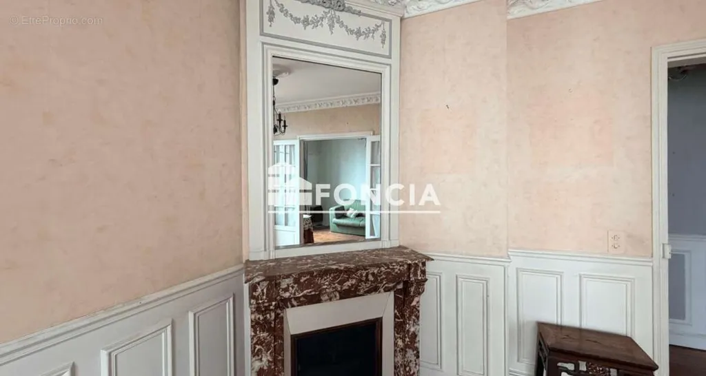 Soggiorno - Charming 3-Piece with Ascender in Paris