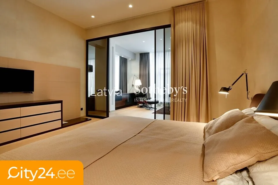Bedrooms - Apartment with Secure Staircase in Old Town, Riga