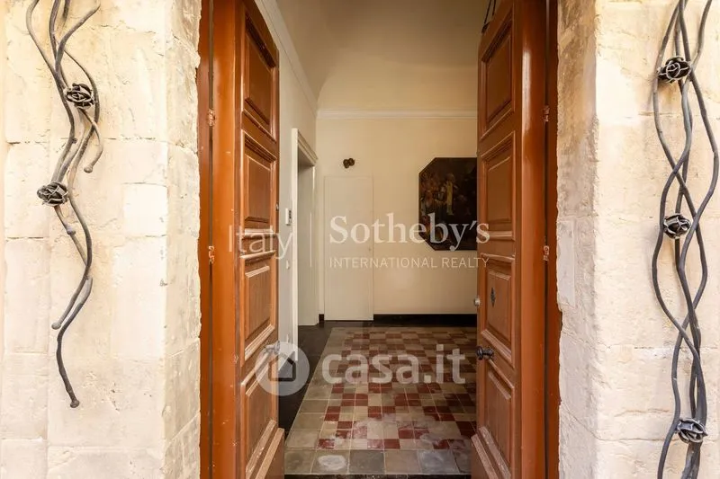 Ingresso - Historic Triplex with Terraces in Modica