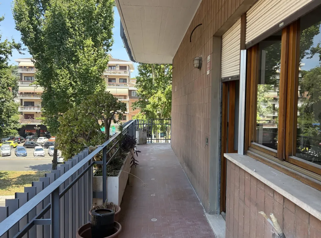 Balcone - Apartment with Balconies in Conca D'Oro, Rome