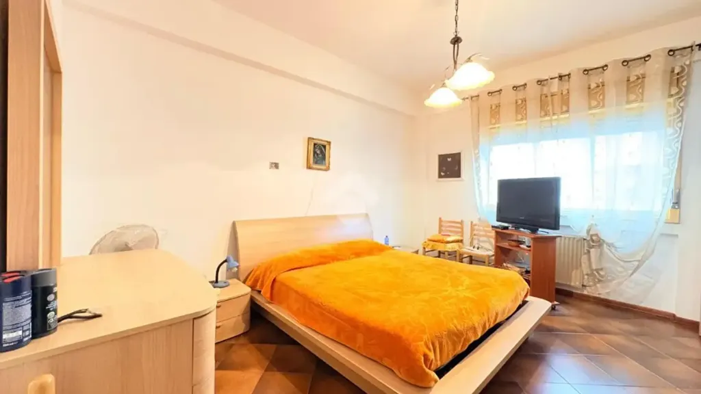 Chambres - 4-Bedroom Apartment with Balcony in Palermo