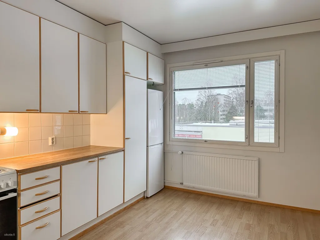 Cuisine - Two-Bedroom Apartment with Balcony in Kaukajärvi