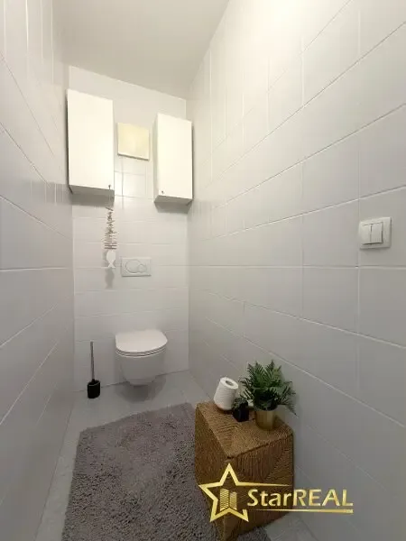 Salles de bain - Möblierte 3-Bedroom Apartment with Balcony in Velden Centre