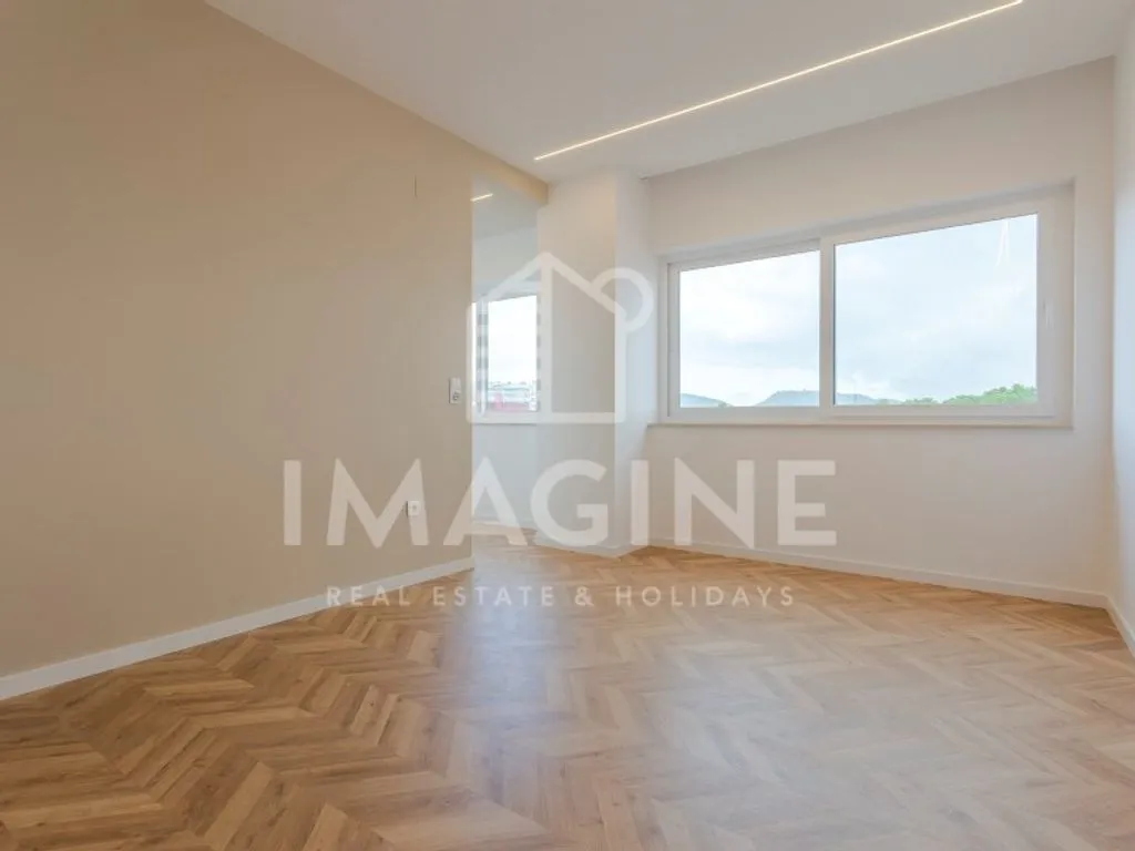 Pièces - Luxury Apartment with Central Location in Setúbal