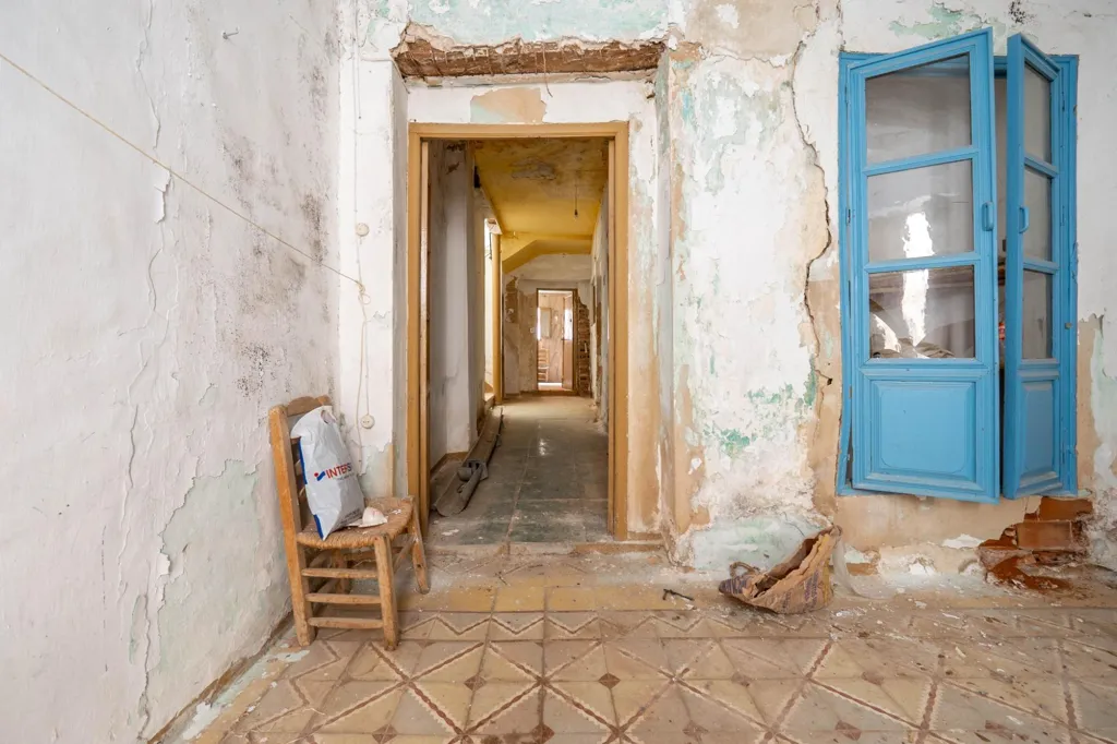 Pièces - Two-Storey House with Terrace in Albuñuelas