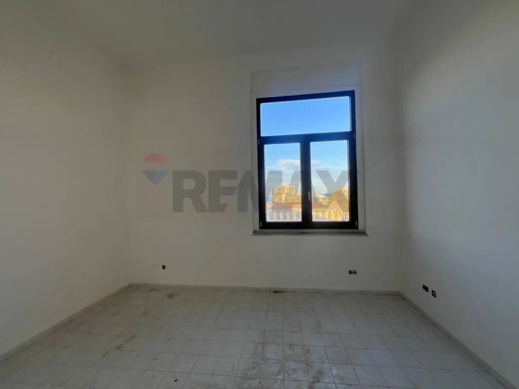 Toad - Historic Building with Sea View in Ortigia