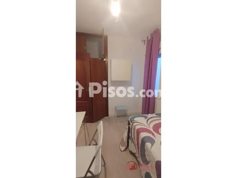Bedrooms - Furnished Flat with Balcony in Ciudad Jardín