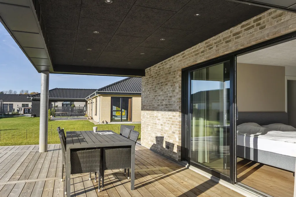 Terrass - Contemporary Villa with Garden in Rødekro