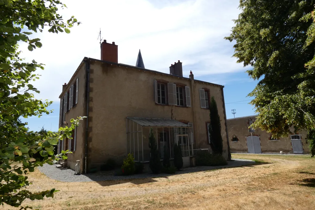 Esterno - Historic House with Tower in Guéret