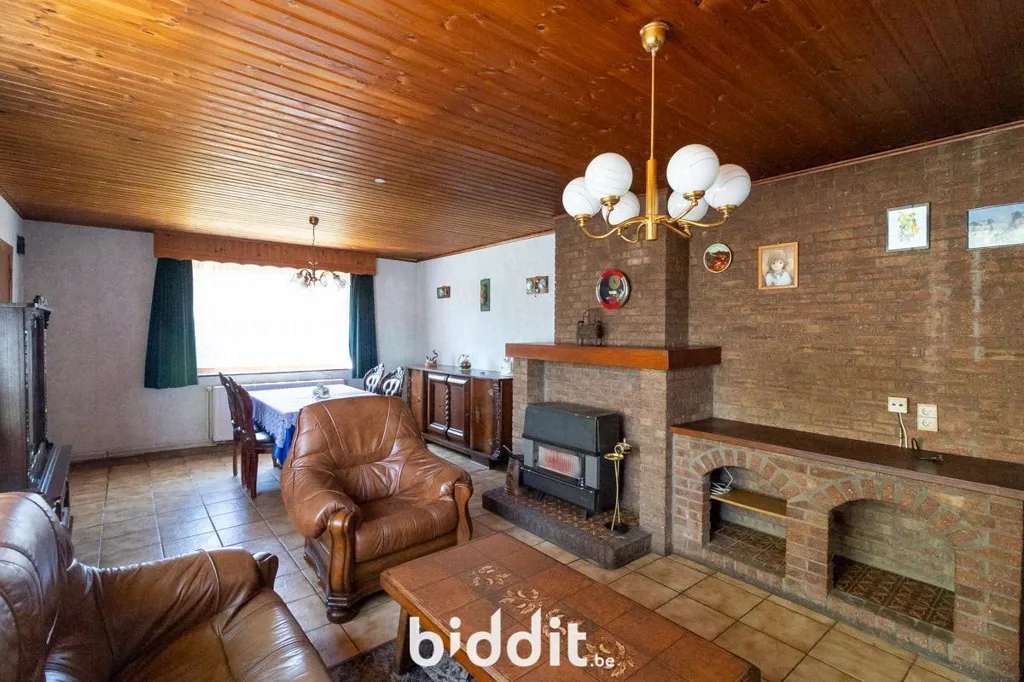 Elutuba - Well-located House on Large Plot in Central Area