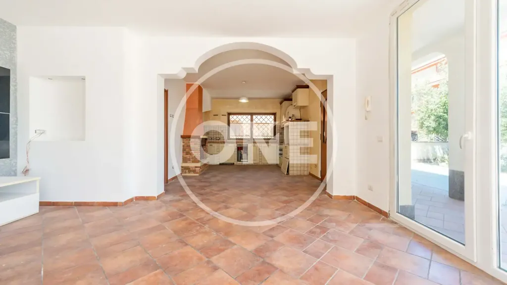 Séjour - Ground Floor Apartment with Garden in Rome