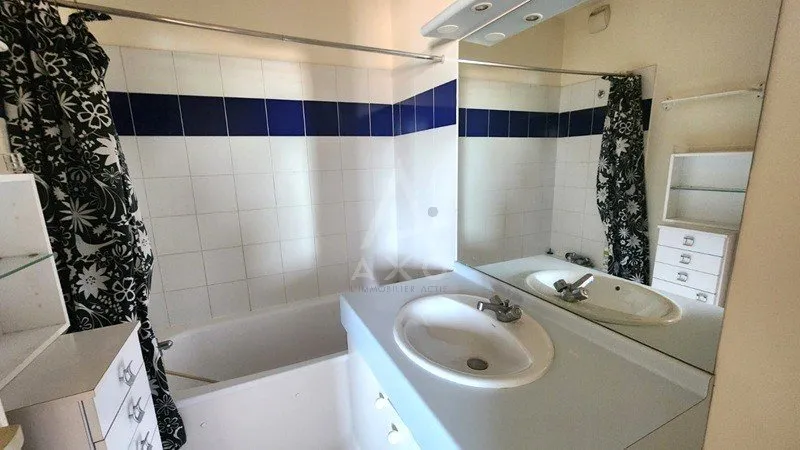 Bagni - 2-Bedroom Apartment with Pool in Saint-Jean