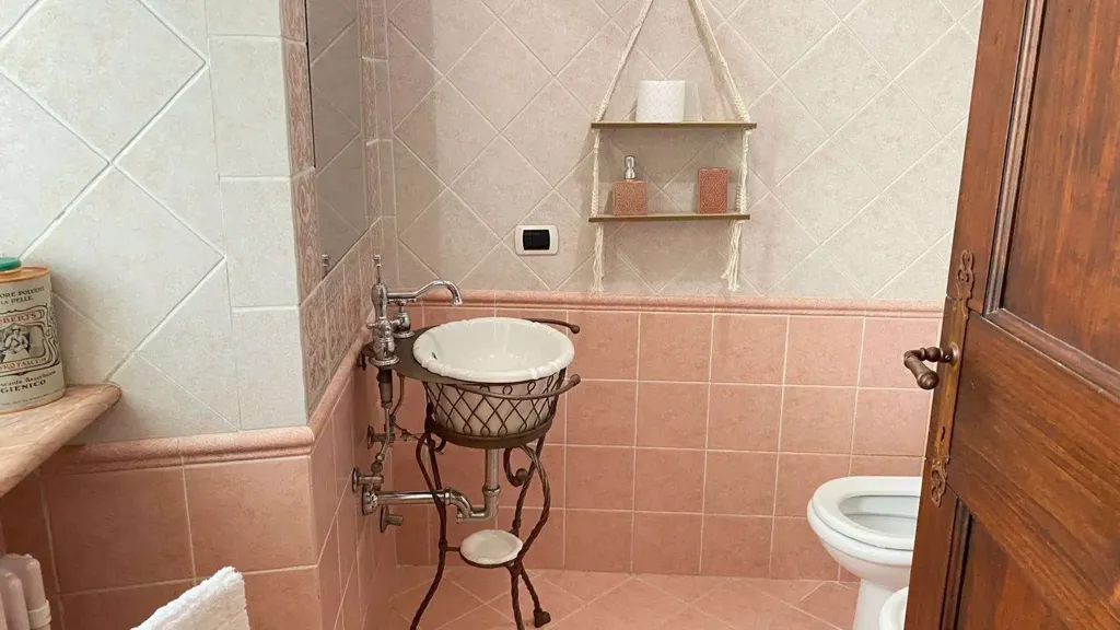 Vannitoad - Rented Triplex with Terrace in Spoleto