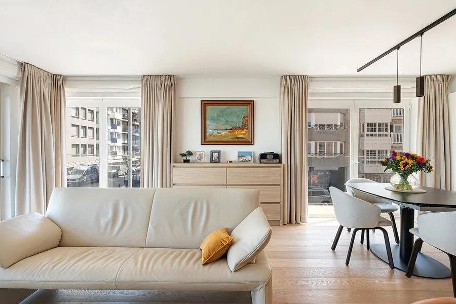 Salón - Renovated Corner Flat with Sea View on Rubensplein