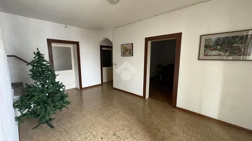 hallway_entrance