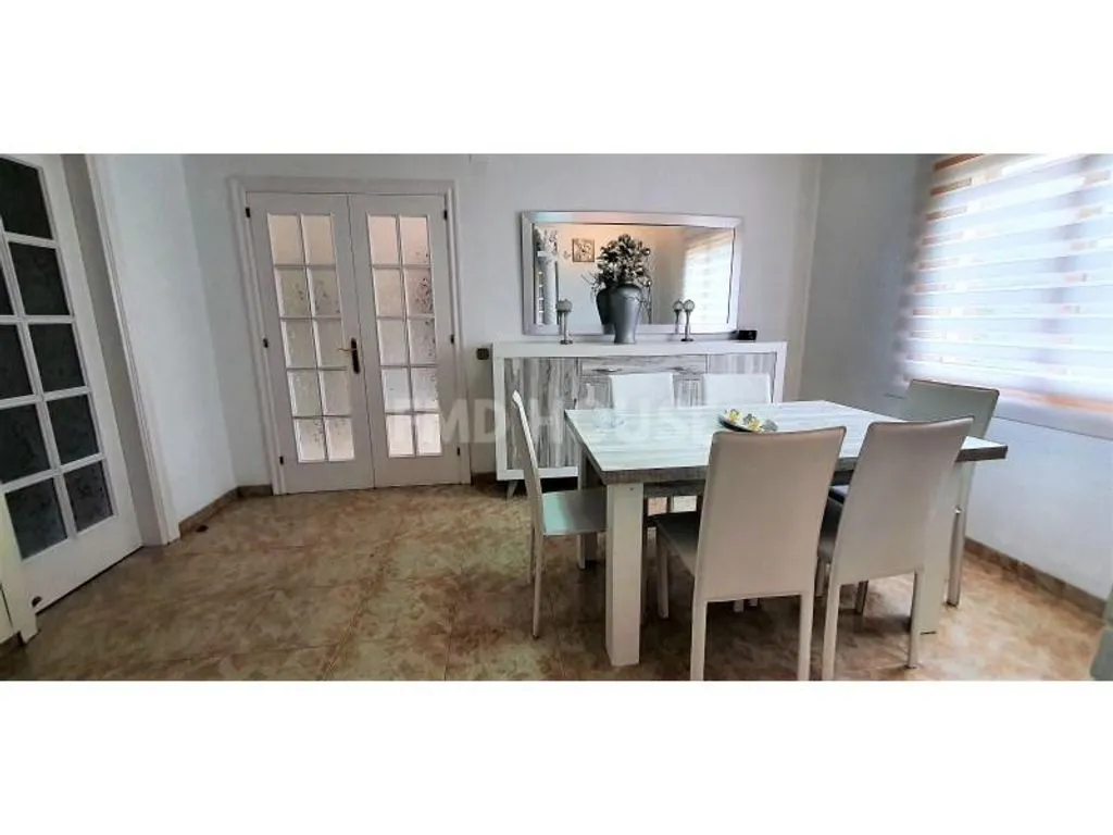 Söögituba - Luxury House with Pool in Lloret de Mar