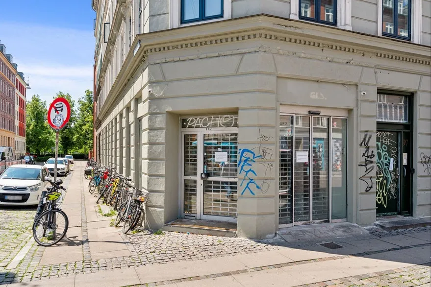 Välivaade - Corner Commercial Space on Nørrebrogade