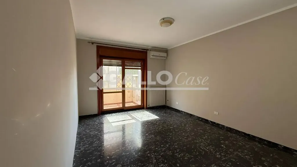 Pièces - Central Apartment with Balconies in Cosenza