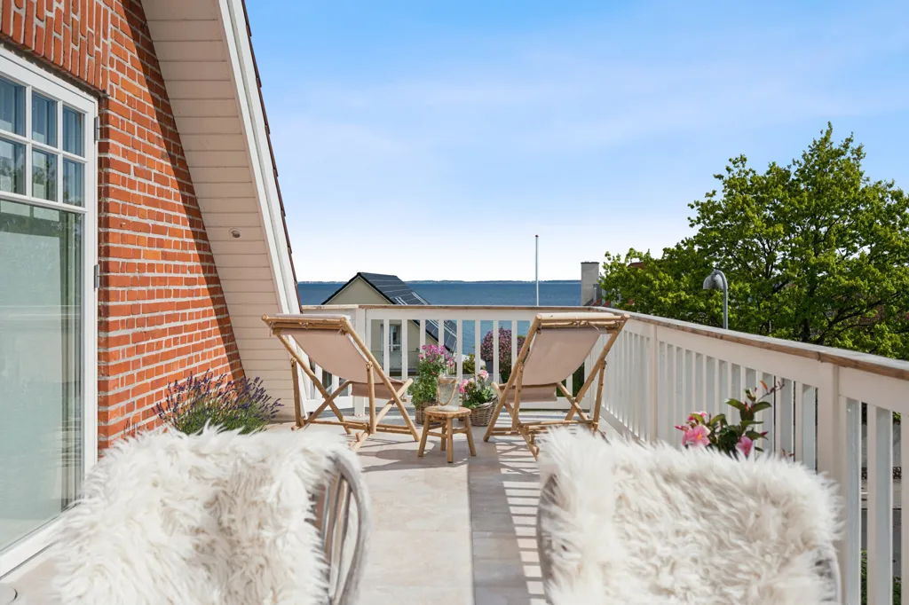Balcon - Villa with Sea View in Ålsgårde