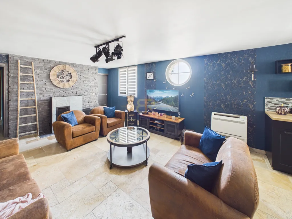 Séjour - Maison avec Terrasse et Jardin à Reims