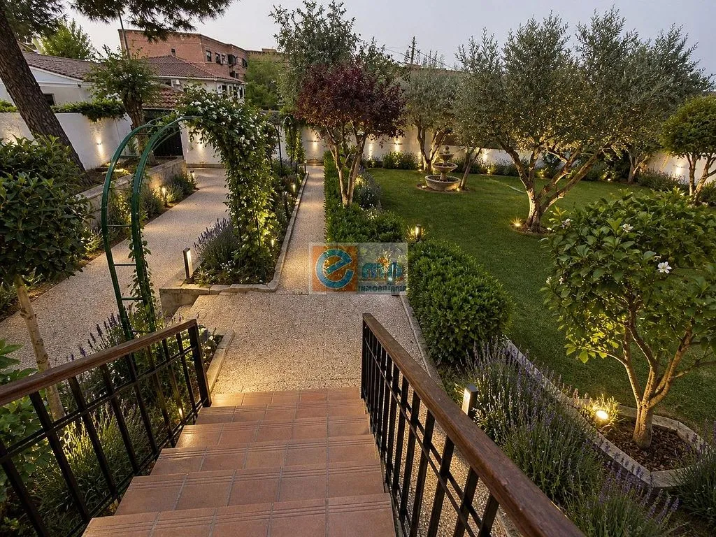 Giardino - Chalet with Pool in Esquivias