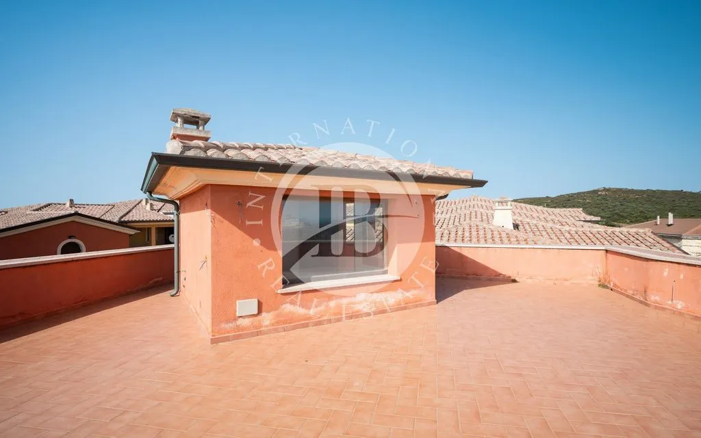Terrass - Beachfront Apartment with 360° Views in Golfo Aranci