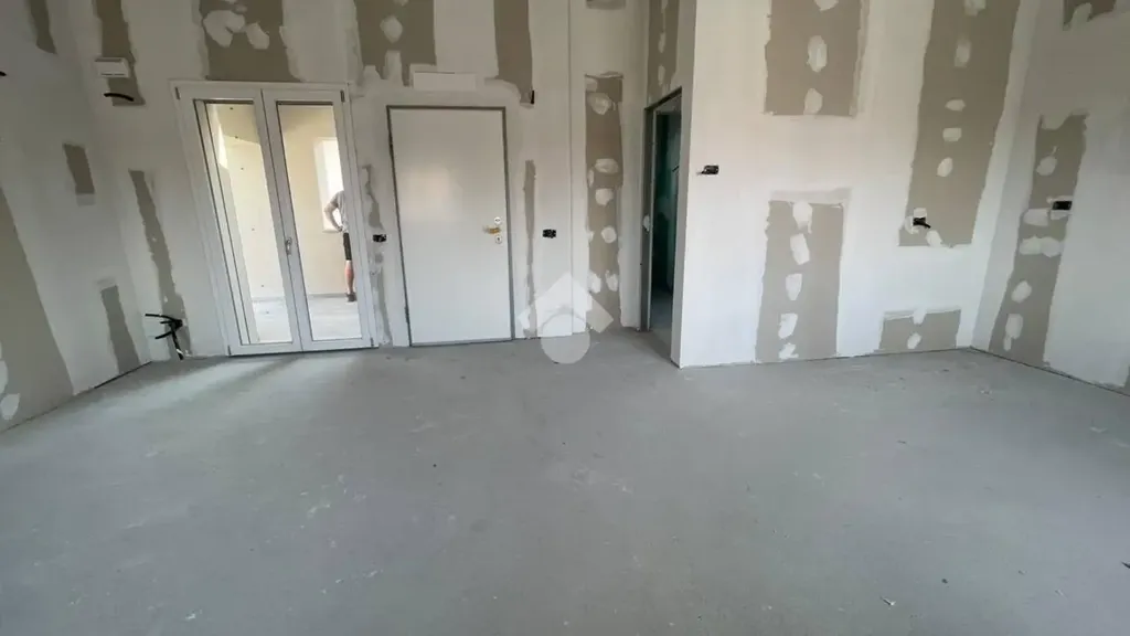 Stanze - Appartamento con terrazzo e box a Vaprio D'Adda
