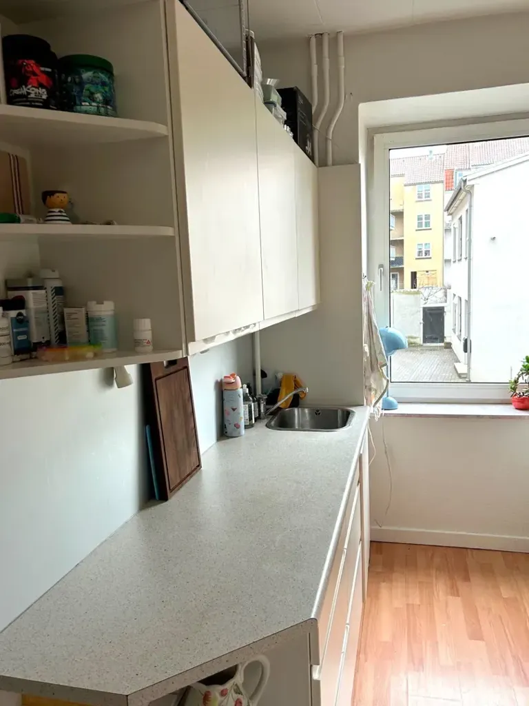 Kitchen - 2-Bedroom Apartment with High Ceilings in Aalborg