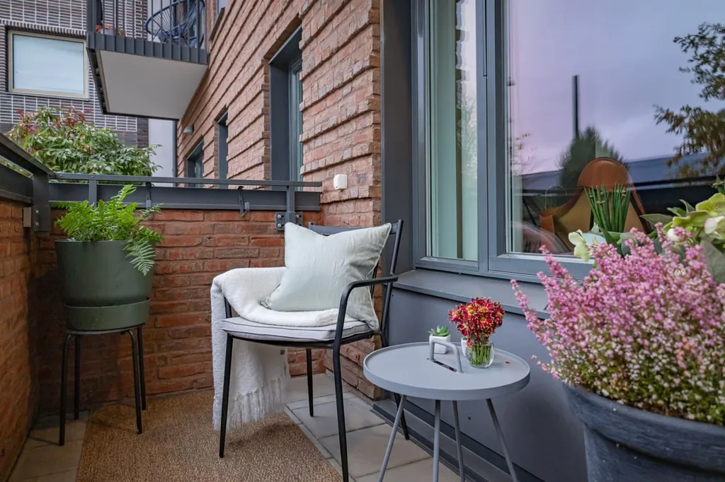 Balcon - Modern Two-Bedroom with Garden in Central Malmö