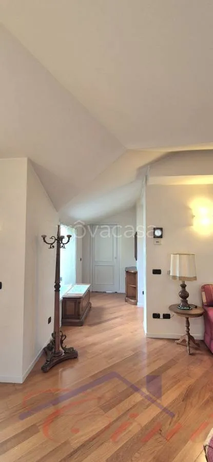 Elutuba - Modern Apartment with Terraces in Lecco Centre