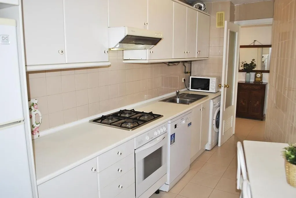 Köök - Apartment with Balcony in Los Bermejales