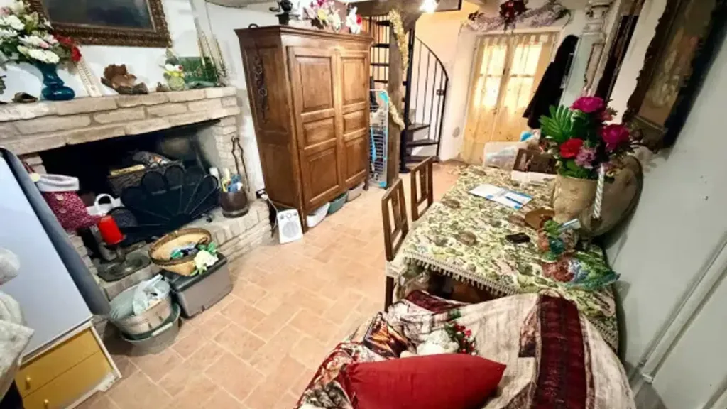 Séjour - Terraced House with Fireplace in Rivergaro