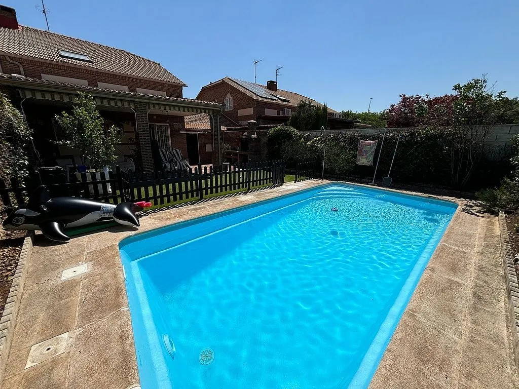 Piscine - Pared Chalet with Pool in Belvalle