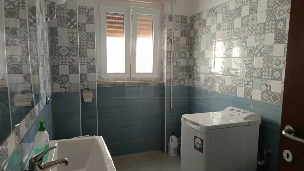 Salles de bain - Rear-Facing Apartment with Terrace in Ladispoli
