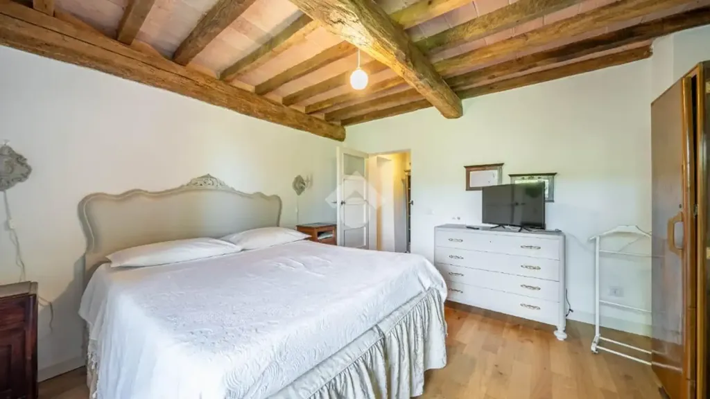 Chambres - Restored Rustico with Garden in Serramazzoni