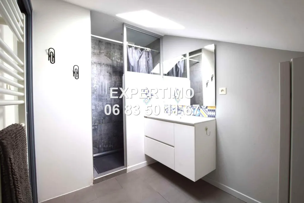 Vannitoad - Atypical Townhouse with Mountain View in Voiron