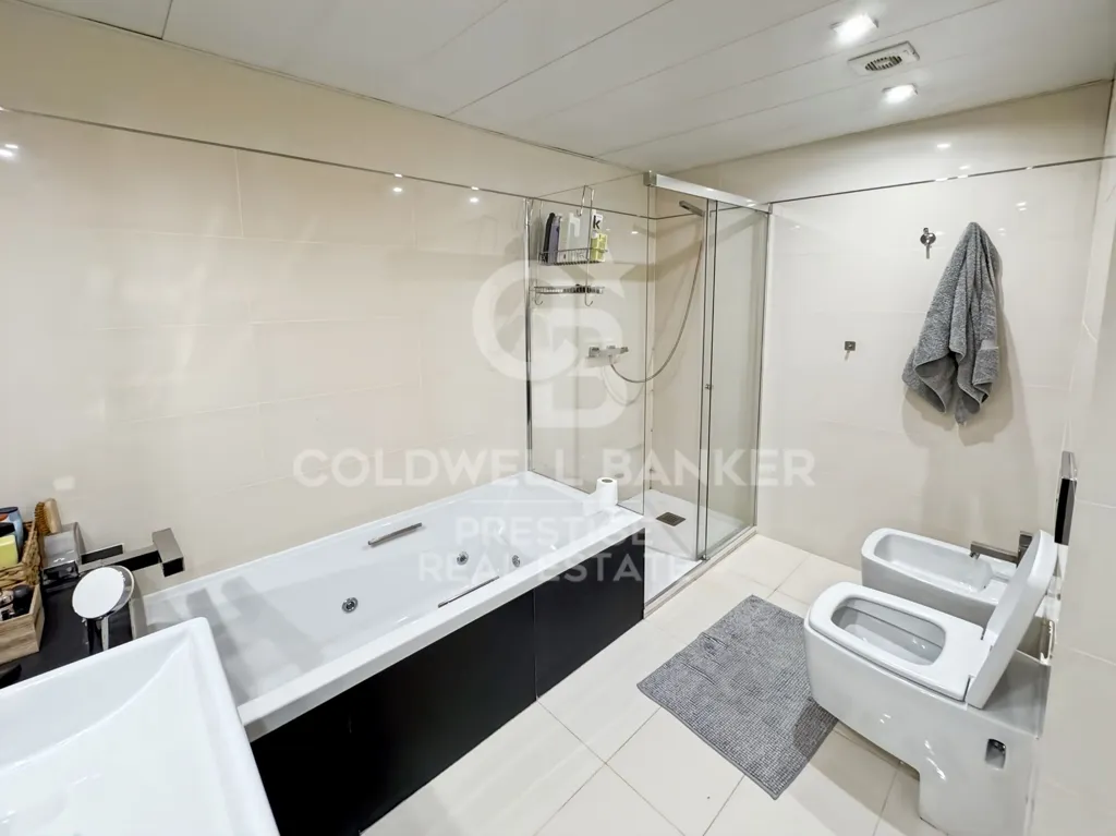 Salles de bain - Beachfront Apartment with Pool in Barcelona