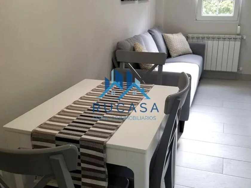 Salle à manger - Student-Friendly Flat near Santander Universities