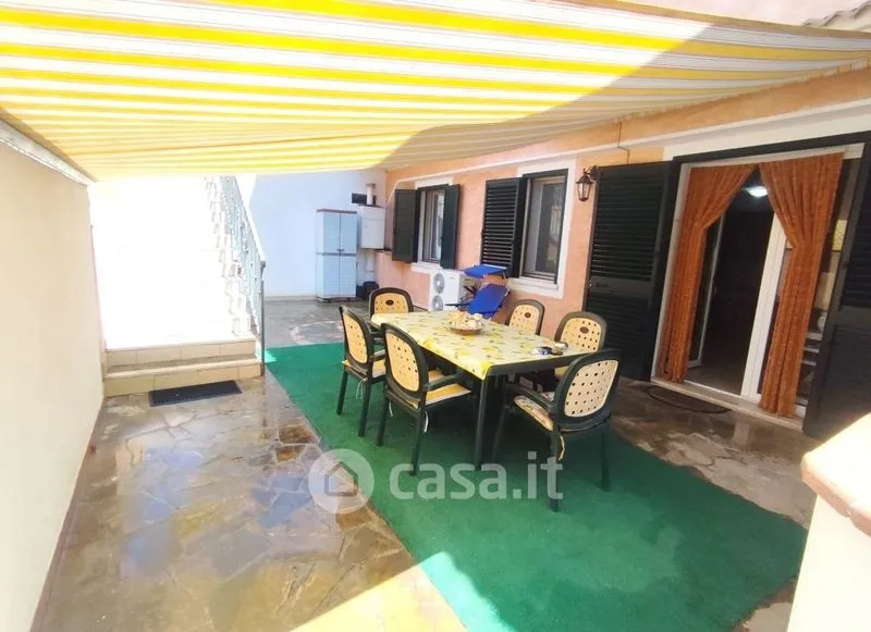 Terrass - Ground Floor Apartment with Private Courtyard in Bosa