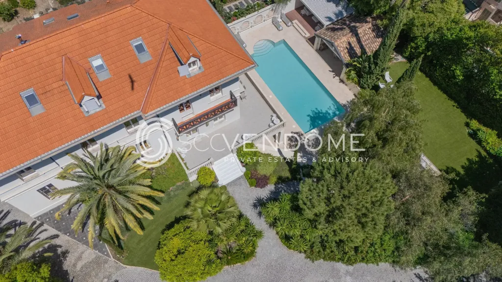 Vue aérienne - Mansion Belle Époque avec Piscine à Cannes