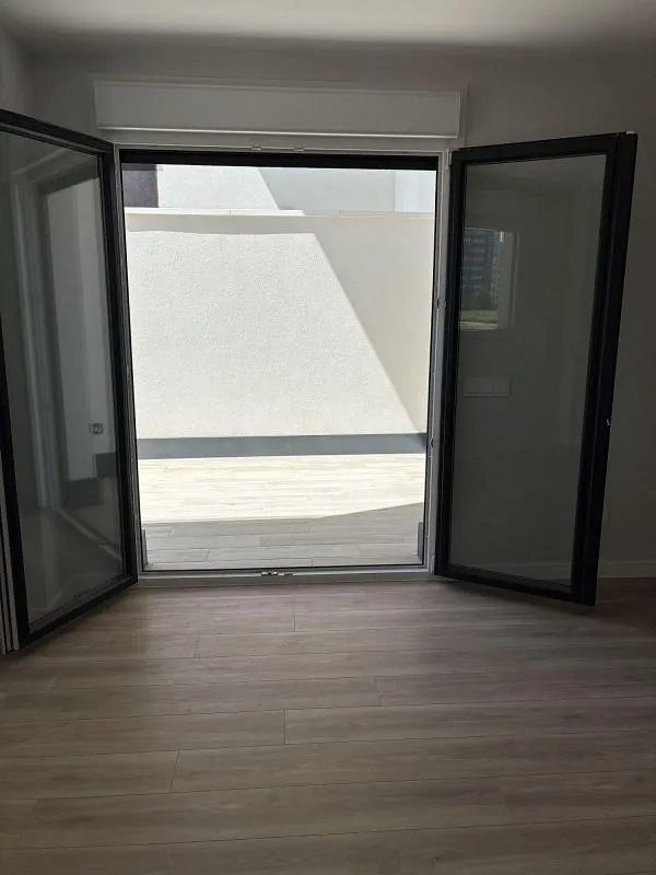 Pièces - Luxury Flat with Pool in Sanchinarro