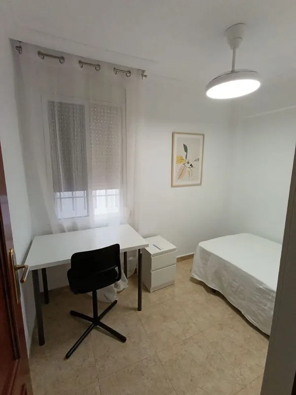 Magamistoad - Furnished Flat with Air Conditioning in Rochelambert
