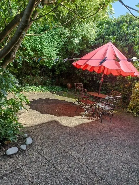 Aed - Sunny Apartment with Garden in City Centre